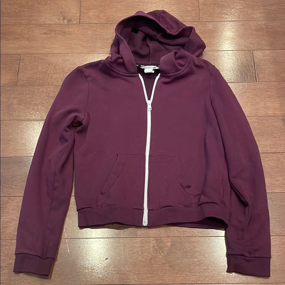 5/$25 H&M Purple Cropped Hooded Sweater